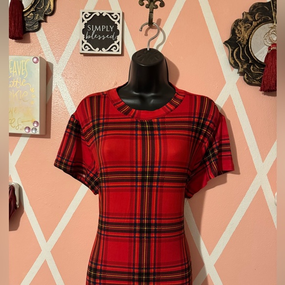 It’s Plaid Body con Dress - Picture 5 of 8